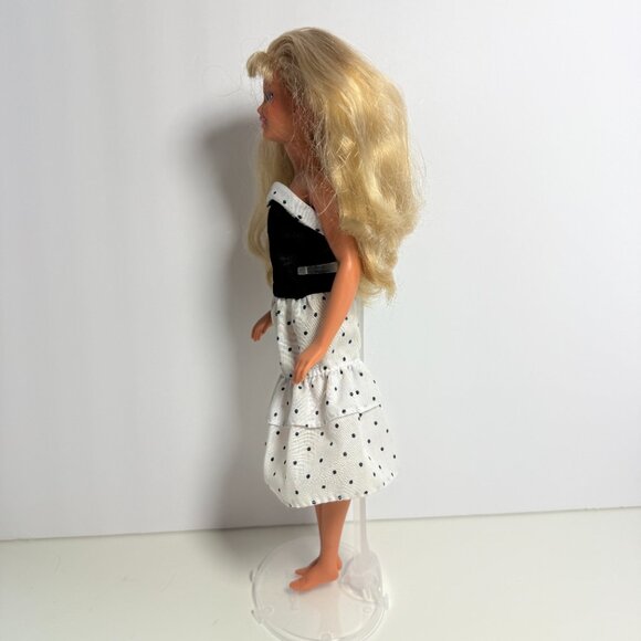 Hasbro vintage Maxi doll with white and black vintage dress - Picture 7 of 12